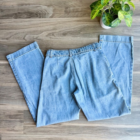 Forever 21 Utility Cargo Jeans with Belt Light Wash Denim Size 24 - Picture 15 of 16